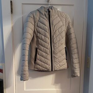 Bernardo Women's Light Gray Puffer Jacket